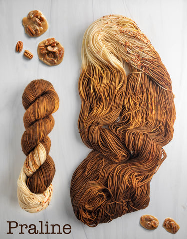 Praline - Hand dyed assigned color pooling yarn - SW Merino Fingering Weight warm brown and cream with speckles